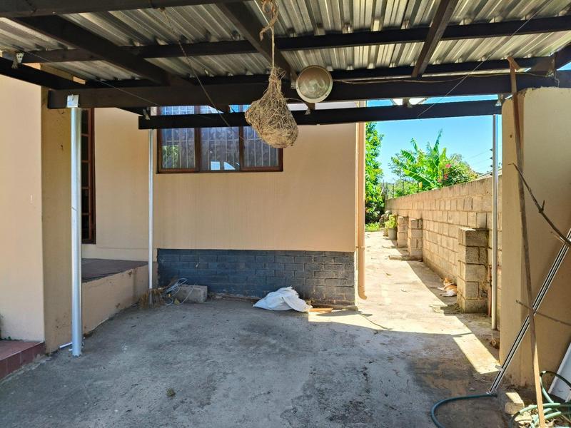 6 Bedroom Property for Sale in Mthata Eastern Cape